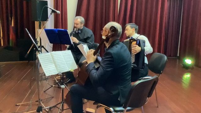 Трио «Ощущения» Trio Sensations Вальс "Безудержный смех" Valtz Inextinguisable Laughter смотреть онлайн