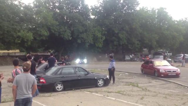 Небольшой дрифт на авто-фестивале " NA PNEVME " смотреть онлайн