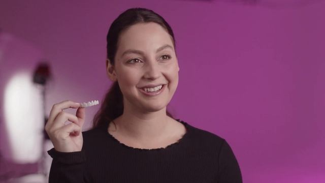 Veneera™ Experience | Interview with Marie Berger - her Teeth-Veneer for the job and private life. смотреть онлайн