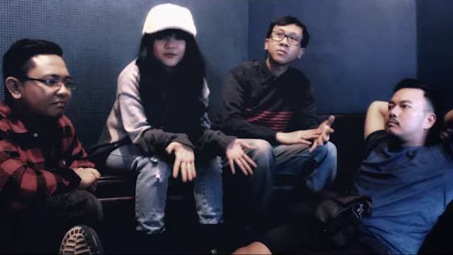 KHALIFA - Ayah (Audio Track) смотреть онлайн