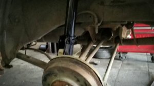 Замена задних стоек Subaru