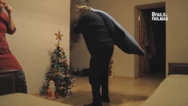 FailArmy (перезалив с youtube). The Ultimate Christmas Fail Compilation
