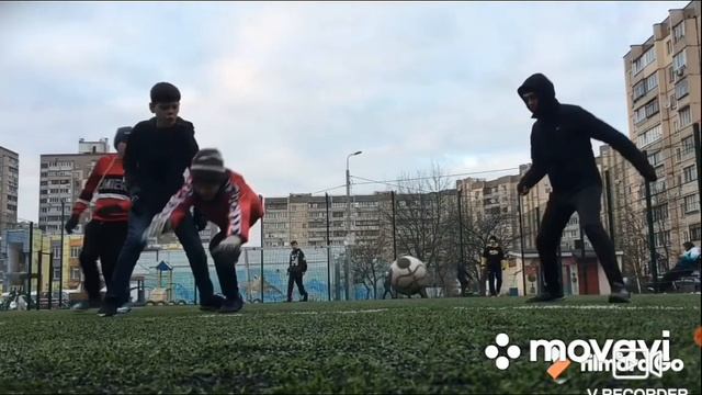 очередной ролик, в котором вы можете увидеть как я играл в футбол в начале 2020-ого года