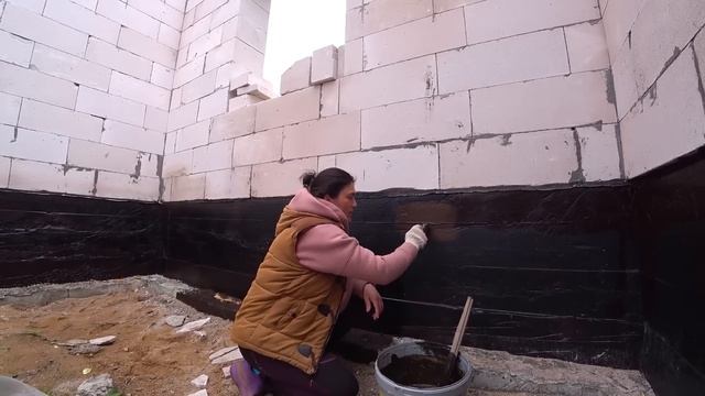 КРЫША ПРИЕХАЛА,СТЕНЫ ДОСТРОИЛИ И ХОЗЯЙСТВО РАСТЁТ смотреть онлайн