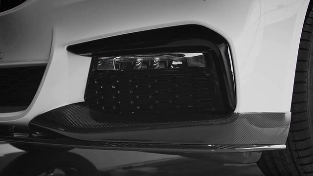 M Performance Parts on the BMW 540i Touring смотреть онлайн