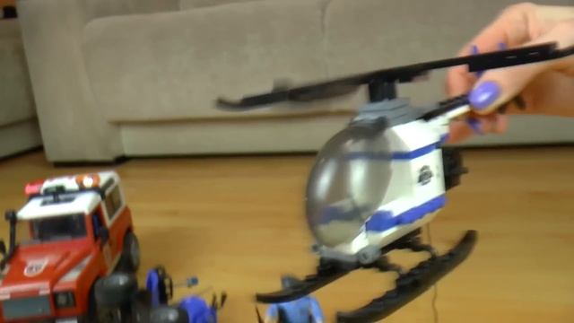 Играем в полицейские и пожарные машины и скорую помощь смотреть онлайн