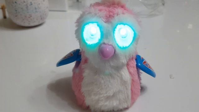 Интерактивный пингвин Hatchimals