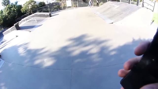 НОВИЧОК В СКЕЙТ ПАРКЕ На Русском смотреть онлайн