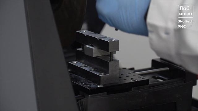 Автоматическая программируемая прецизионная высокоскоростная пила смотреть онлайн