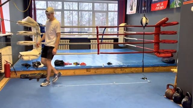 Латеральный прыжок с разворотом (тест) смотреть онлайн