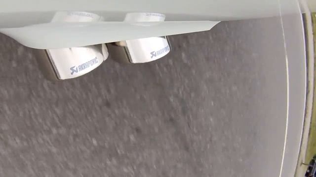 BMW F10 M5 + Akrapovic titanium Exhaust смотреть онлайн