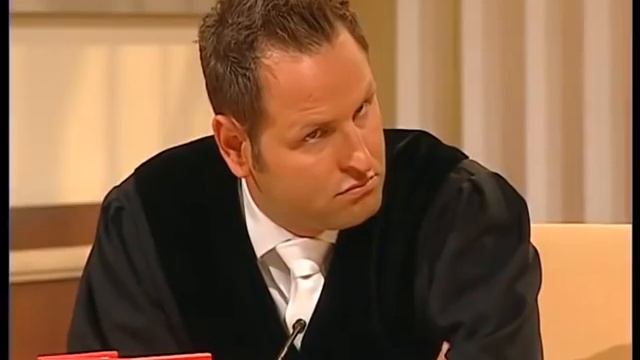 NACKEDEI-SKANDAL! Radlertrinker weiß mehr zum Radl-Prozess😲 | 2/2 | Richter Alexander Hold смотреть онлайн