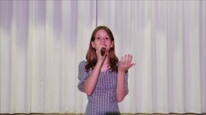 Стихотворение «Луч», автор: Зоя Журбенко. Читает Ксения Кузубова.