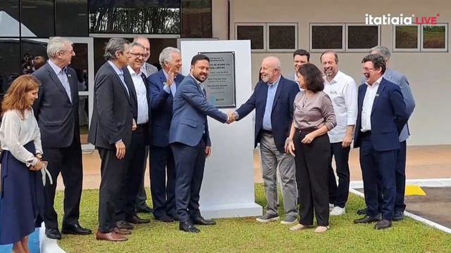 LULA PARTICIPA DE INUGURAÇÃO DE FÁBRICA QUE VAI RETOMAR A PRODUÇÃO NACIONAL DE INSULINA смотреть онлайн