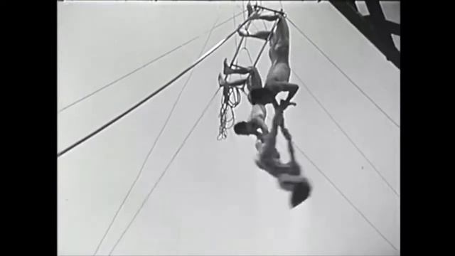 Золотой архив: Трио на подколенной рамке - Rose Cold Trio - (съемки на Эйфелевой башне) -1952г. смотреть онлайн