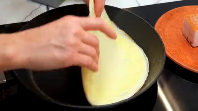 Так БЛИНЧИКИ мало кто готовит, а очень зря! Бендерики с фаршем как ЧЕБУРЕКИ! смотреть онлайн