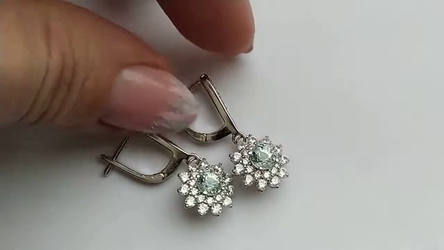 Серьги с бразильскими аквамаринами 1.12ct, круг (5.22х4.05мм), день смотреть онлайн