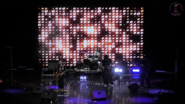 Рок-фестиваль "Ударная волна"
ВИА "Заречье Мьюзик Бэнд" смотреть онлайн