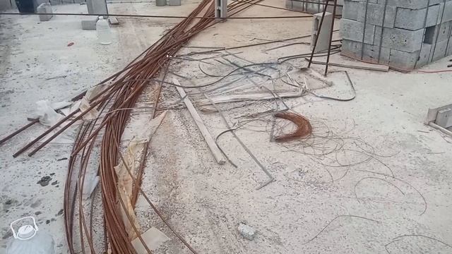 продолжаем второй ряд кладки из шлакоблока смотреть онлайн