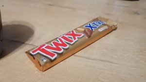 Шоколадный батончик Twix Xtra