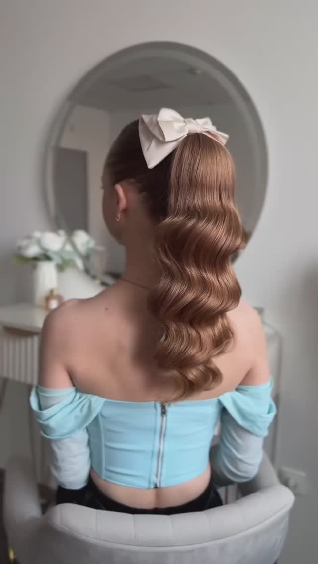 Нежный объемный хвост из локонов #прическа #укладка #волосы #локоны #хвост