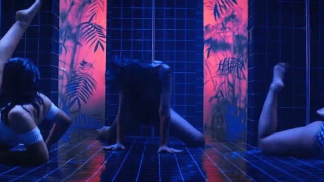 ARIANA GRANDE - ‘SIDE TO SIDE’ M/V TEASER (FT. NICKI MINAJ) смотреть онлайн