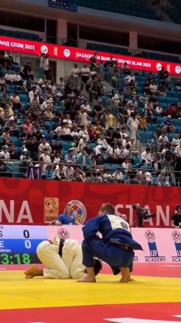 Доминник Рессел 🇩🇪 проходит в следующий круг соревнований , победив Асада Масабирова 🇰🇬 #judo смотреть онлайн