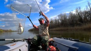 Весенняя рыбалка в Астрахани.Ловля судака на джиг.Удары за ударом.Рыбалка на спиннинг.
