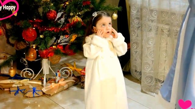 EMILY HAPPY Новый год 2017 смотреть онлайн