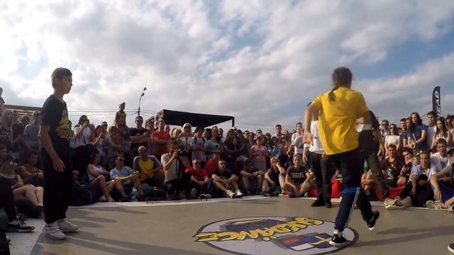 Fresh & Tori vs Igri Bozz & Flexie - "Swedance Battle" смотреть онлайн
