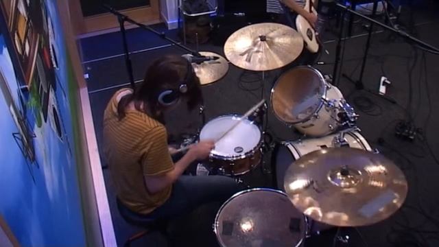 Laila - Hey Baby@IDC Radio смотреть онлайн