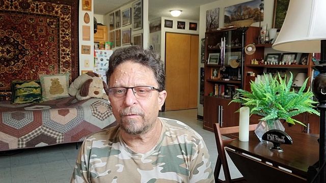 Долгожданная нестранность. Из 25-го сборника "Возвращение к В". Исполняет автор М. Мазель. смотреть онлайн
