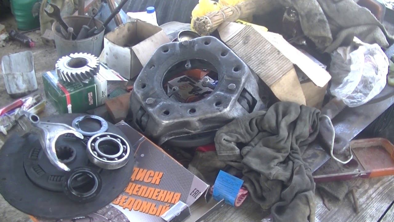 Месяцем ранее, Ремонт УАЗ 469Б. смотреть онлайн