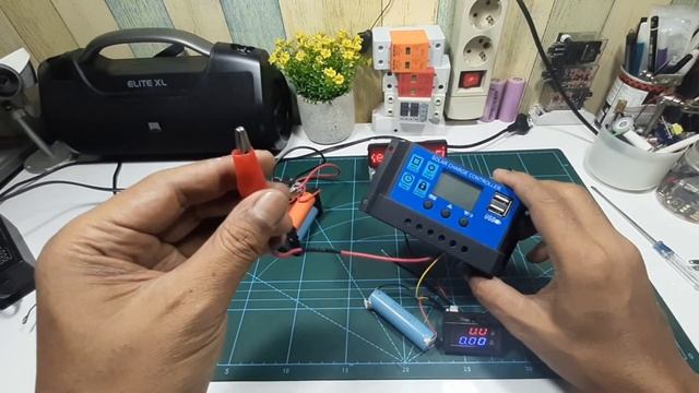 Cara Tambah Volt Amper Meter pada "BEBAN" Solar charger Controller (SCC PWM ) смотреть онлайн