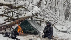 ЗИМНИЙ КЕМПИНГ В ГЛУБОКОМ СНЕГУ В одиночку на 2 дня при температуре -24°C