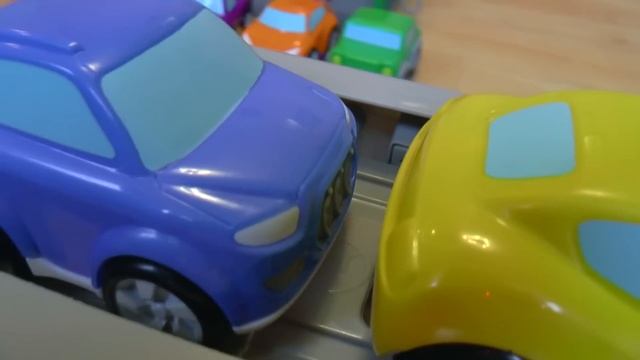 Автовоз видео для детей Сеня ролевые игры полиция и машинки игрушки смотреть онлайн