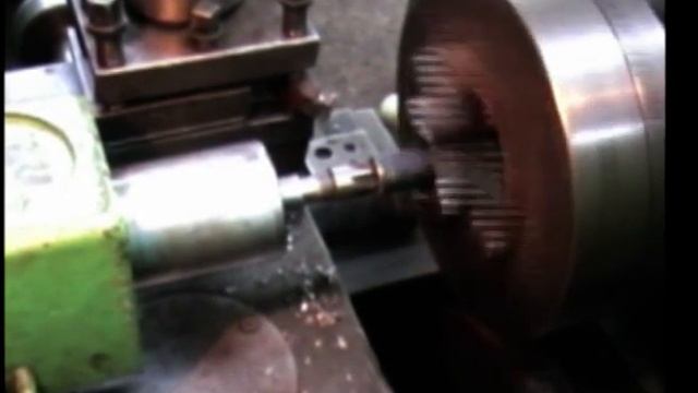 Нарізання кріпильної різьби мітчиками смотреть онлайн