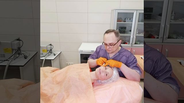 Процедура введения препарата AestheFill. смотреть онлайн