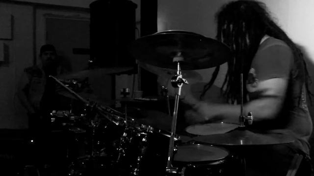 MutAgeN - ROBERT GARCIA Drum cam - live at the Mime 5/14/2016 смотреть онлайн