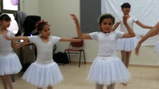 "Swans" and "Askar" Ballet studio. Um al Ghanam, Israel.Choreographer IRINA JAMMAL.2015. Archive. смотреть онлайн