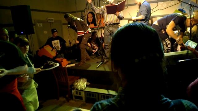 Зхус - Девочка пукнула в классе смотреть онлайн