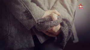 «Он не вернулся из боя» исполняет Сергей Безруков