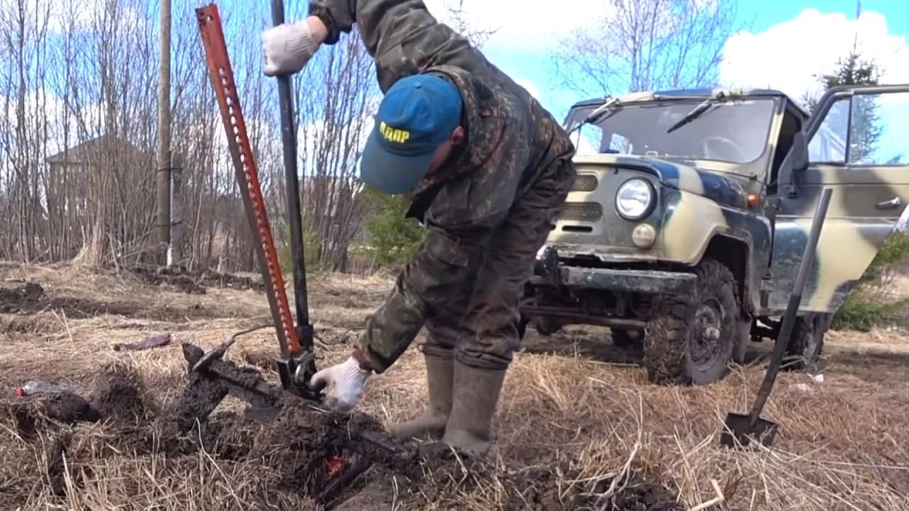 ДОБИВАЮ ЛЕСОПИЛКУ. ЭТОЙ НАХОДКОЙ ЧУТЬ НЕ РАЗОРВАЛ МАШИНУ ПОПОЛАМ! смотреть онлайн