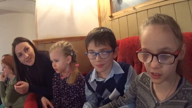 #втемноте VLOG УСПЕТЬ ВСЁ!! Слава и Надя идут в театр\Прогулки по Орлу смотреть онлайн