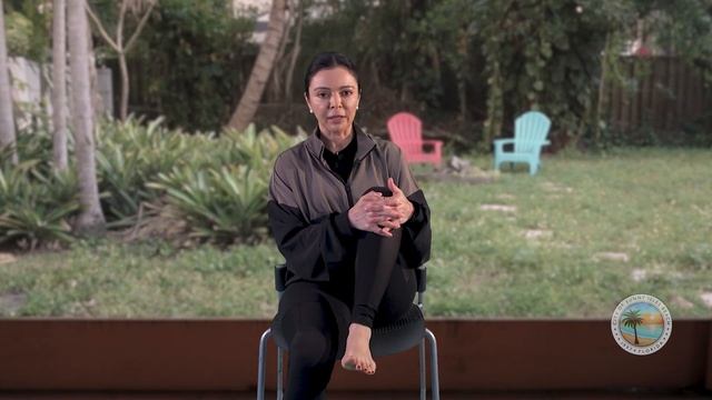 At Home Chair Yoga: Warm-Up & Seated Poses смотреть онлайн