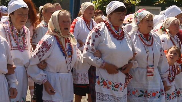 Обряд «Пахаванне стралы» в деревне Столбун смотреть онлайн