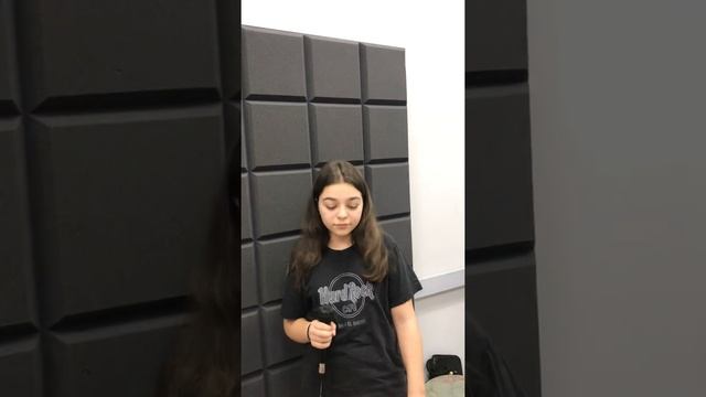 Рад Кристина, 13 лет, Too darn hot смотреть онлайн