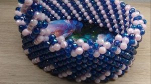 Корзинка из бусин.