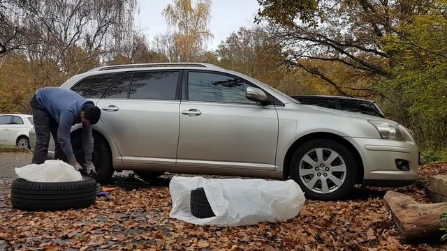 Reifenwechsel. Tire change. Смена летних на зимние колеса 11/2020, Part 1 смотреть онлайн