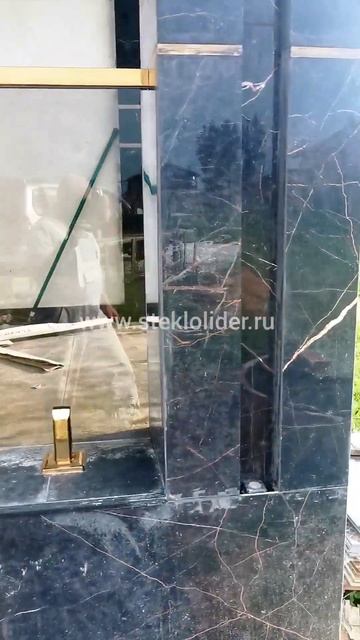 Ограждение из стекла на мини стойках с поручнем и LED - подсветкой улица, КП Istra Village смотреть онлайн